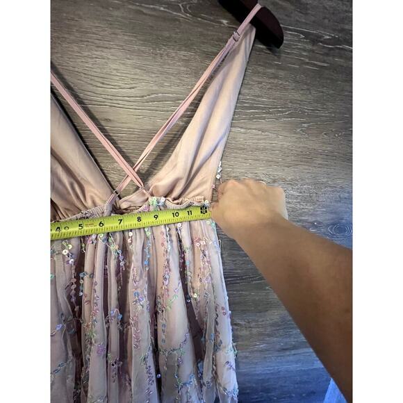 Hello Molly Mini Dress Party Size XS 2 Light Pink Mermaid Mystical Rainbow - Picture 7 of 7